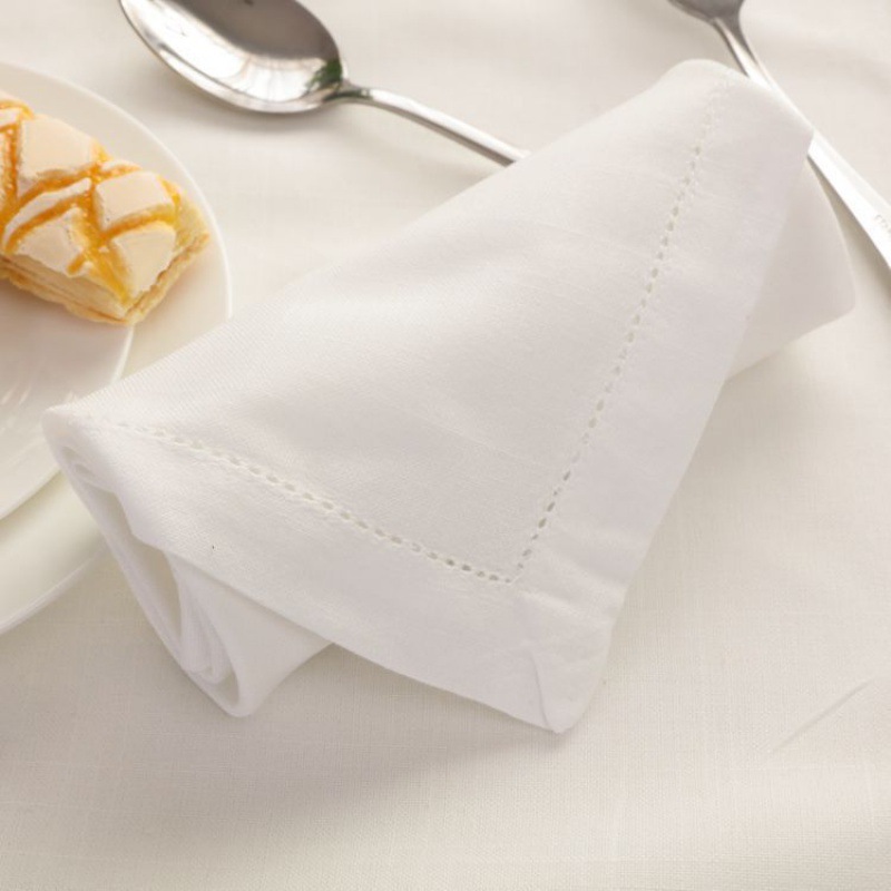고급 정사각형 식탁용 냅킨, 맞춤형 로고, 실크 새틴  - Monogrammed Handkerchief 리뷰 및 가격