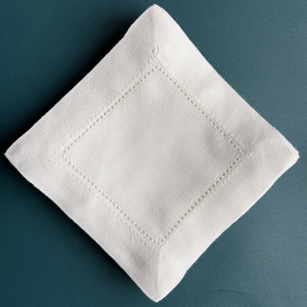 6개입 헤밍스티치 칵테일 냅킨, 내추럴 화이트 색상 칵 - Monogrammed Handkerchief 리뷰 및 가격